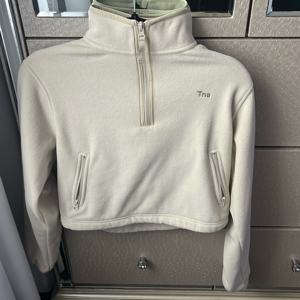 Aritzia zip up fleece